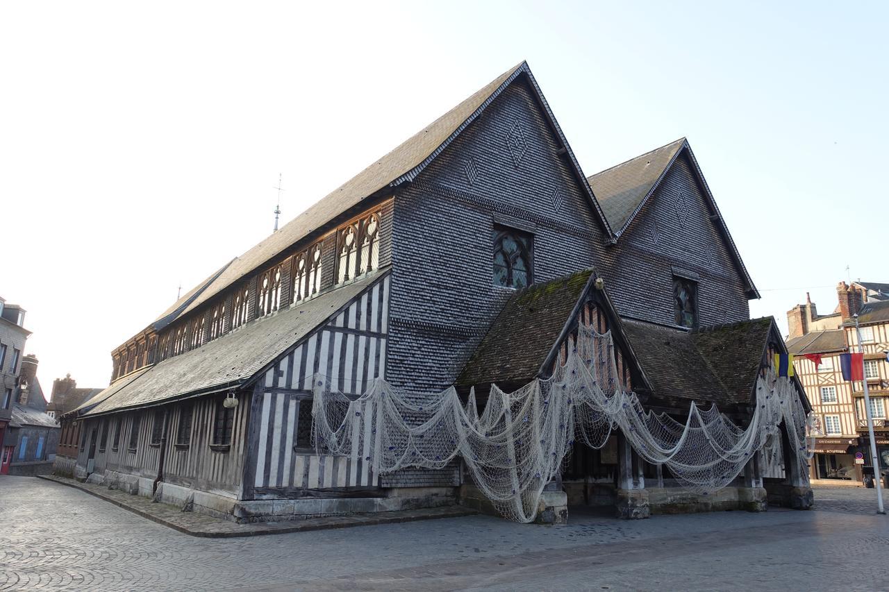 Armonui Honfleur Centre Historique Appartement Buitenkant foto